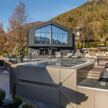Hotel Ravelli Luxury Spa-3